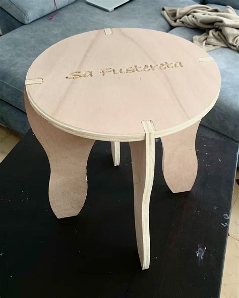Mobiliario con CNC .